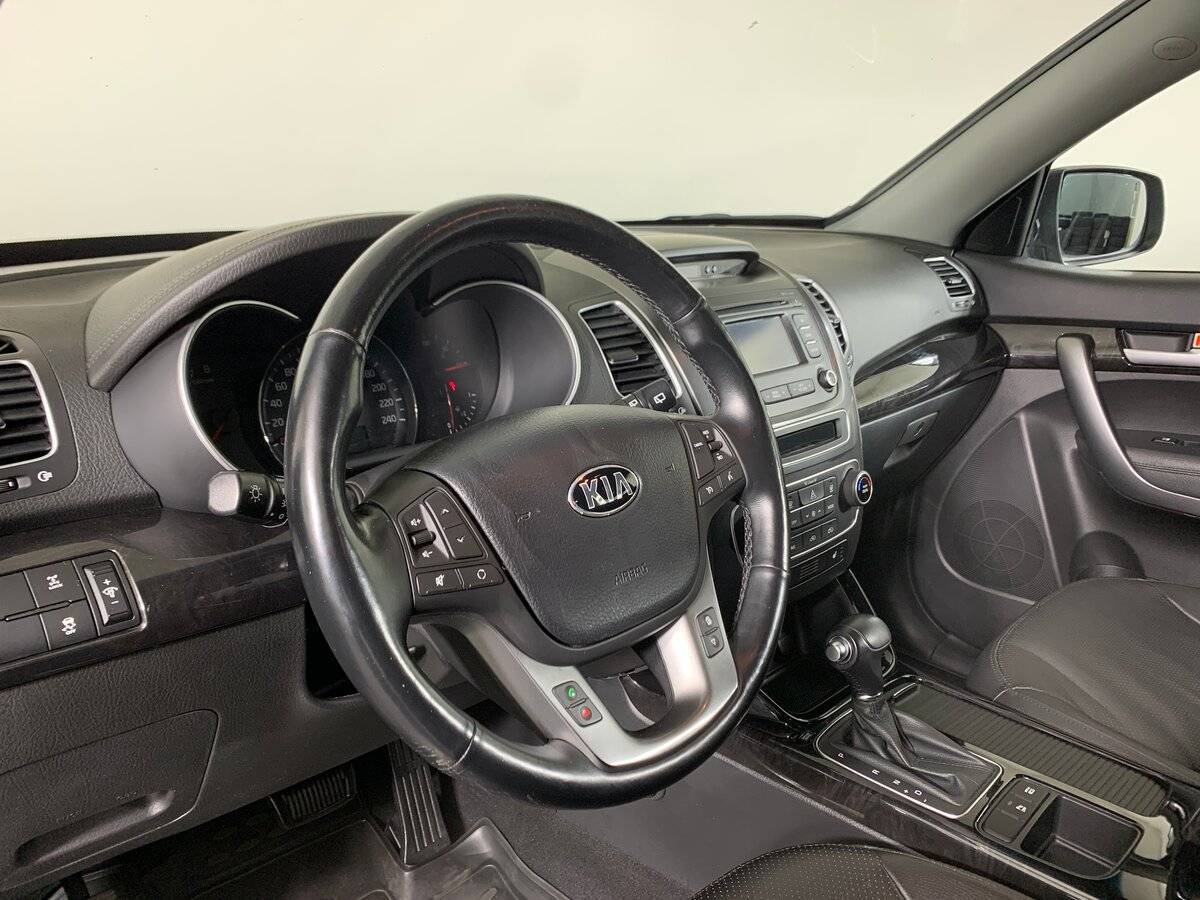 Купить Kia Sorento с пробегом. Фото: #10
