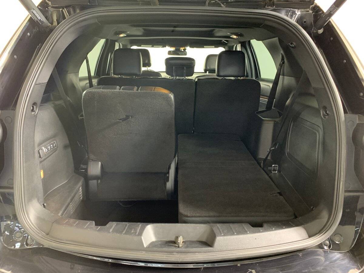 Купить Ford Explorer с пробегом. Фото: #20