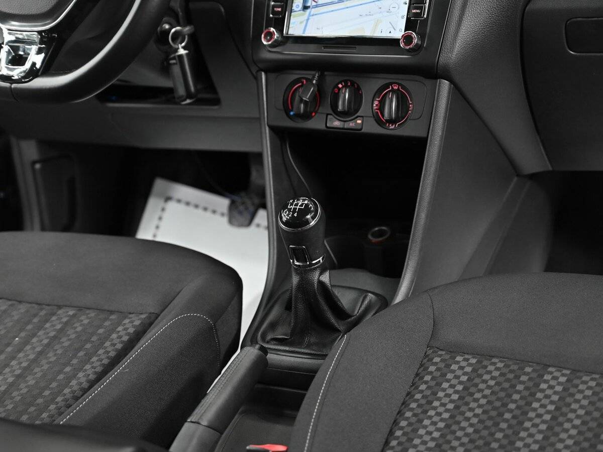 Купить Volkswagen Polo с пробегом. Фото: #10