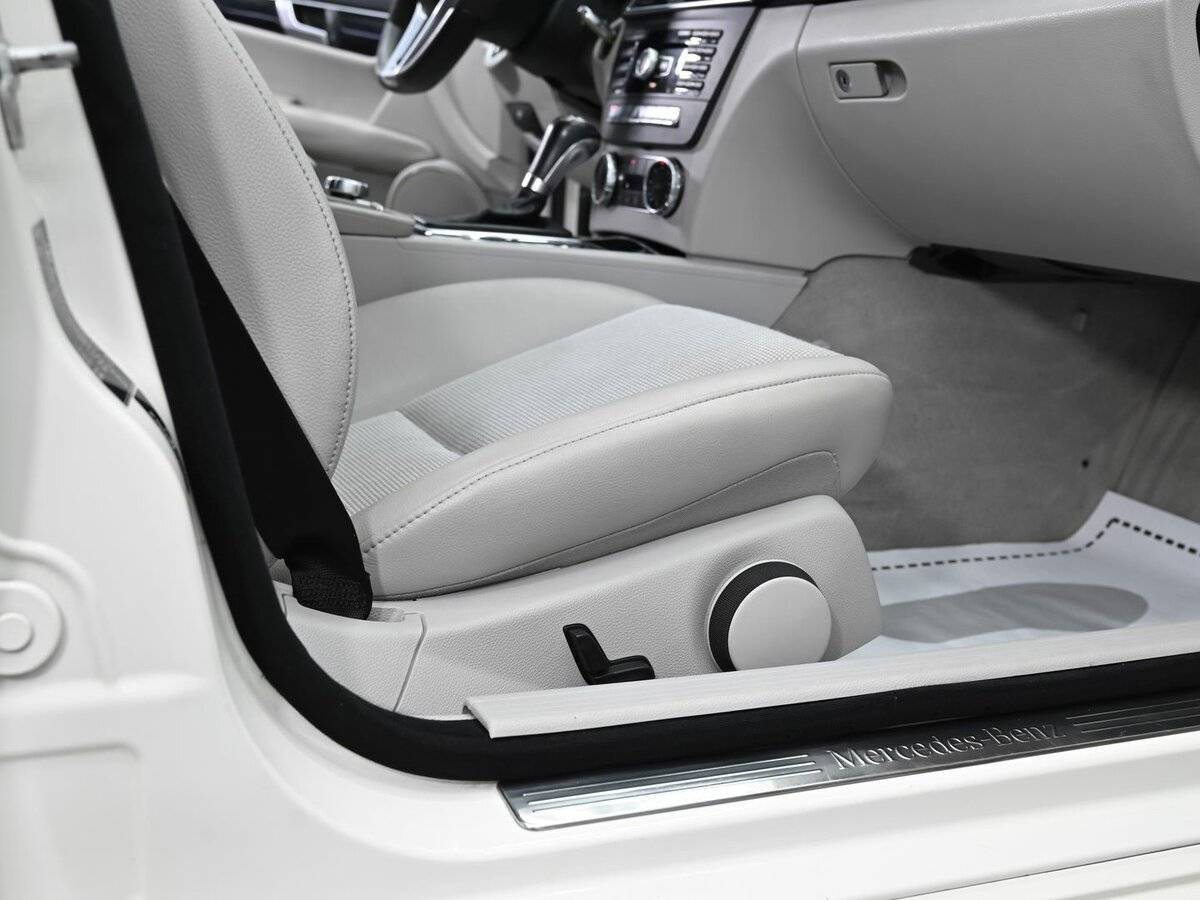 Купить Mercedes-Benz C-Класс с пробегом. Фото: #11