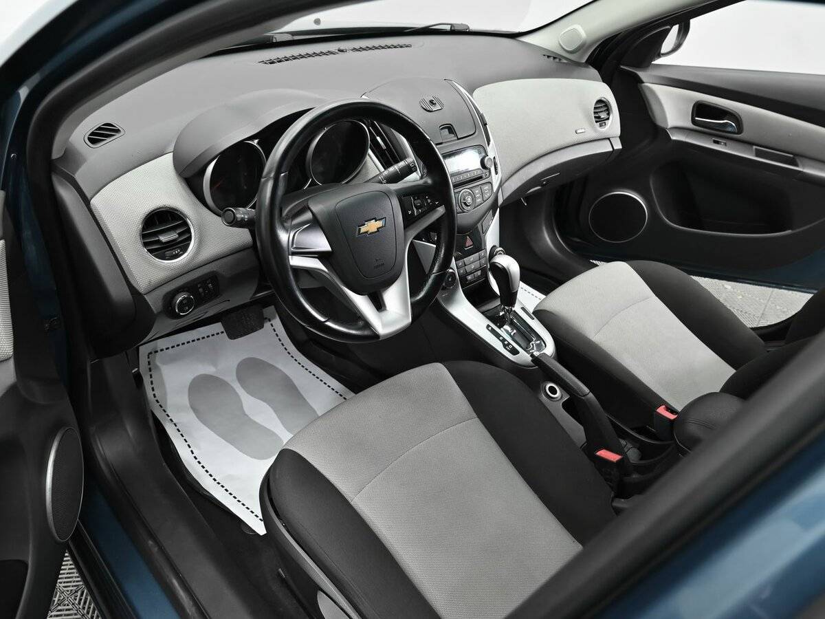 Купить Chevrolet Cruze с пробегом. Фото: #7