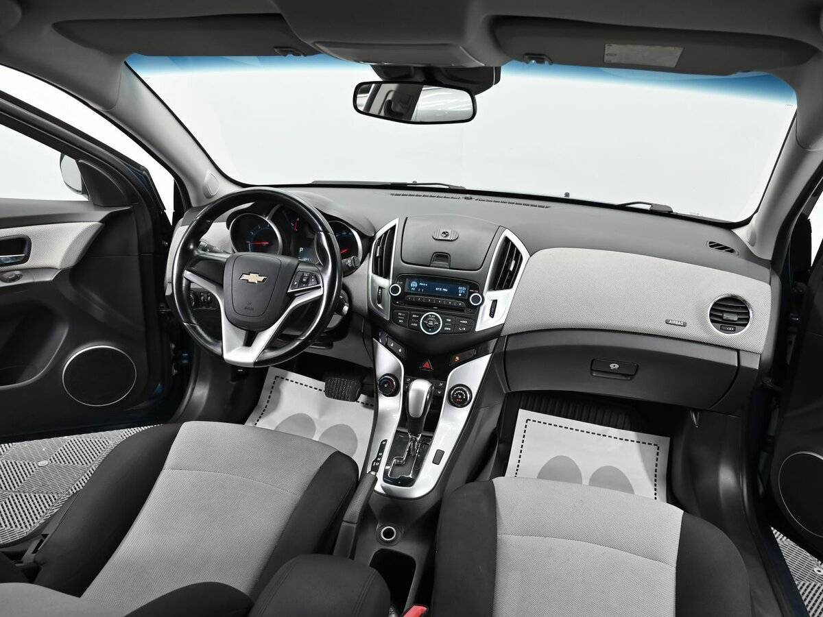 Купить Chevrolet Cruze с пробегом. Фото: #10