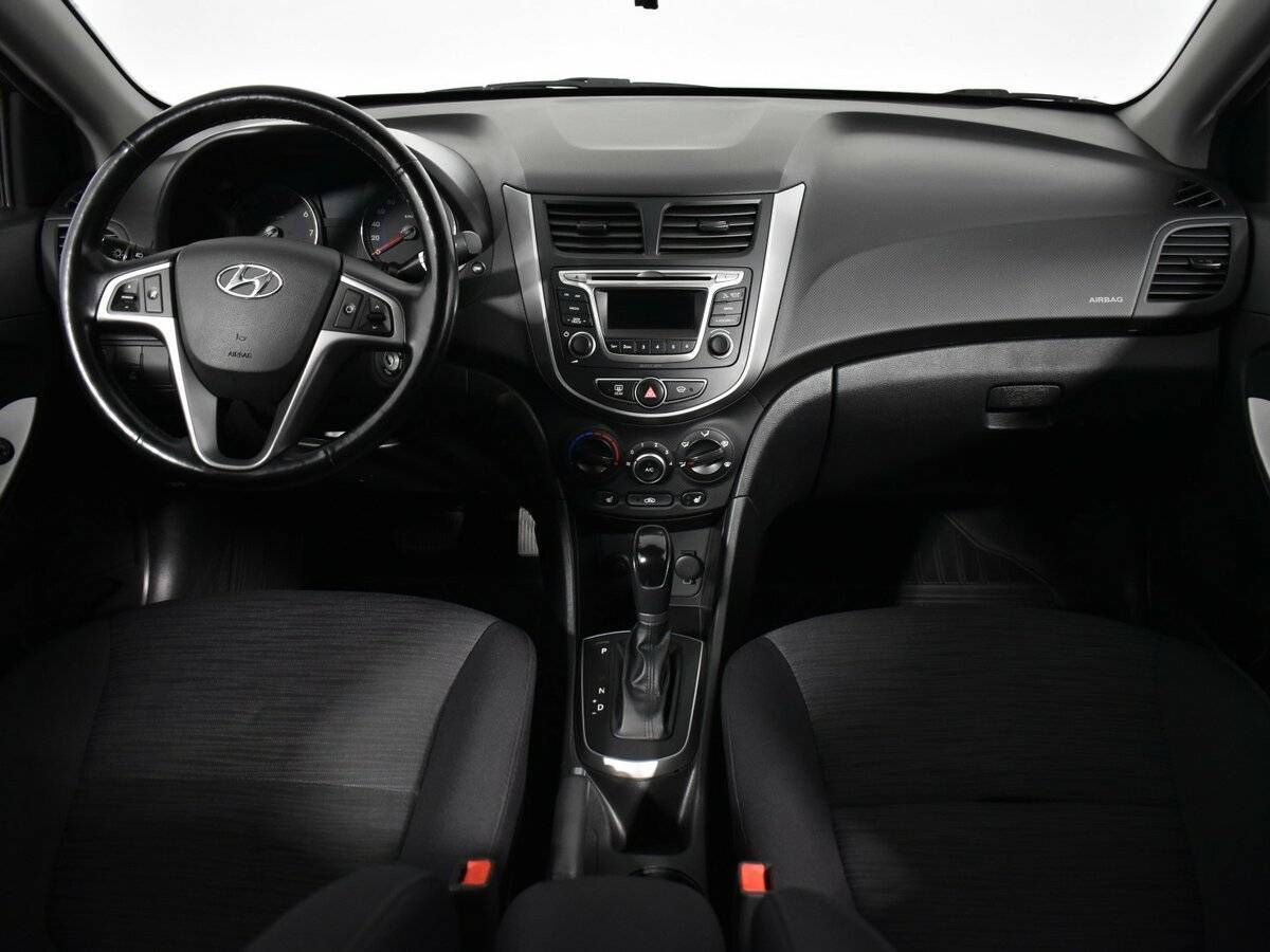 Купить Hyundai Solaris с пробегом. Фото: #10