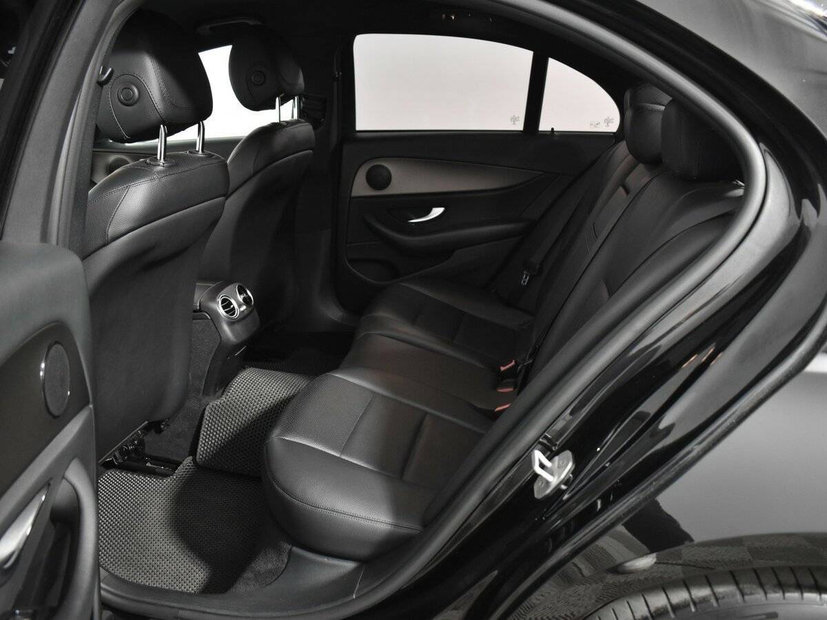 Купить Mercedes-Benz E-Класс с пробегом. Фото: #10