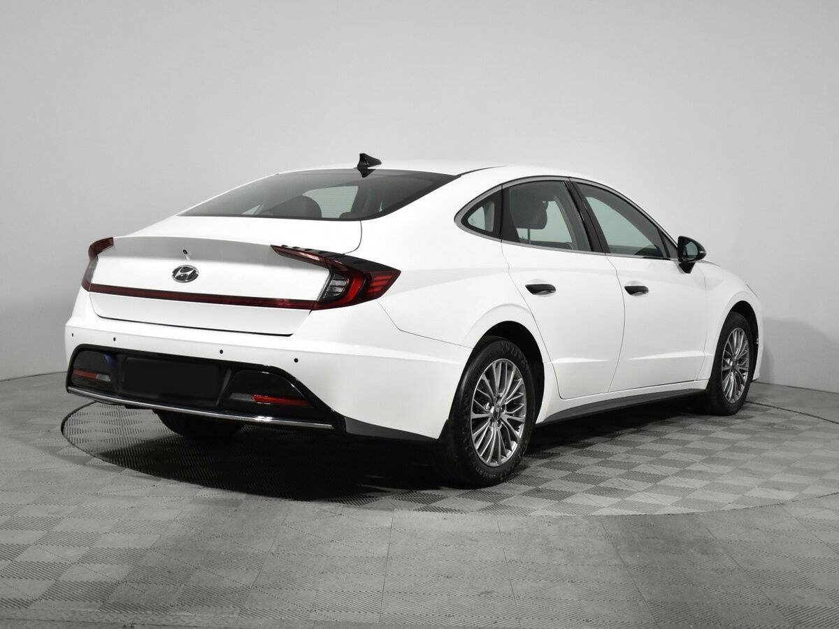 Купить Hyundai Sonata с пробегом. Фото: #4