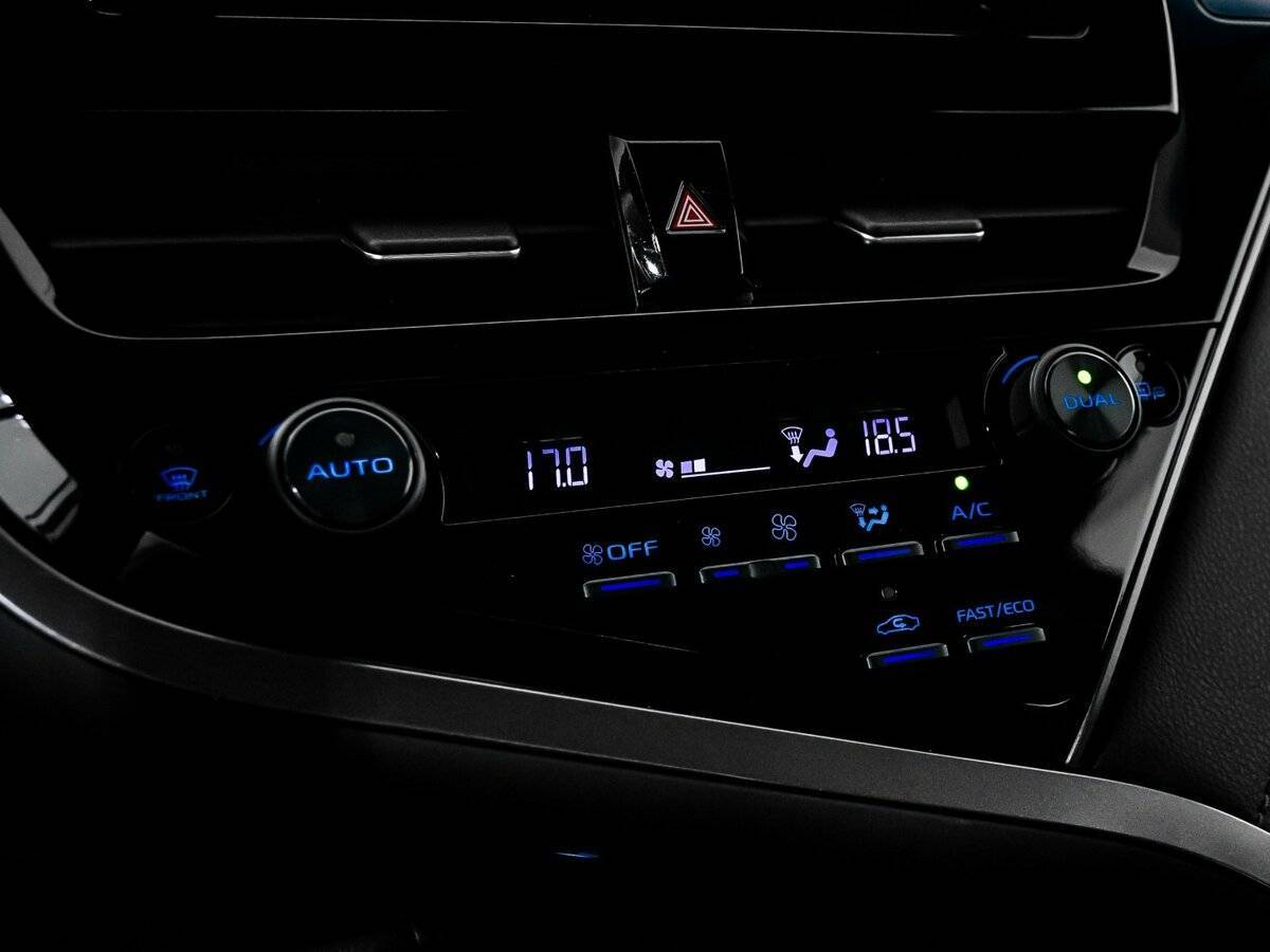 Купить Toyota Camry с пробегом. Фото: #15