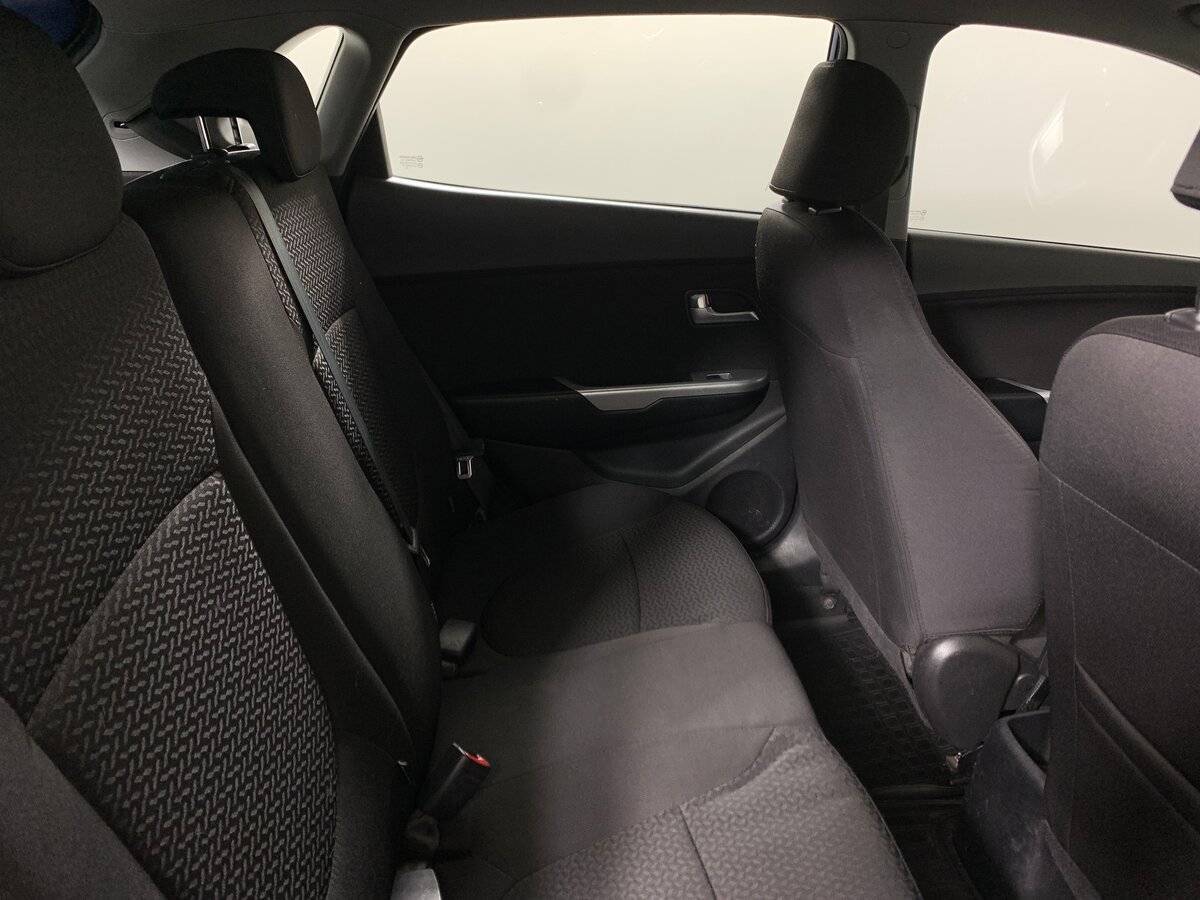 Купить Kia Rio с пробегом. Фото: #15