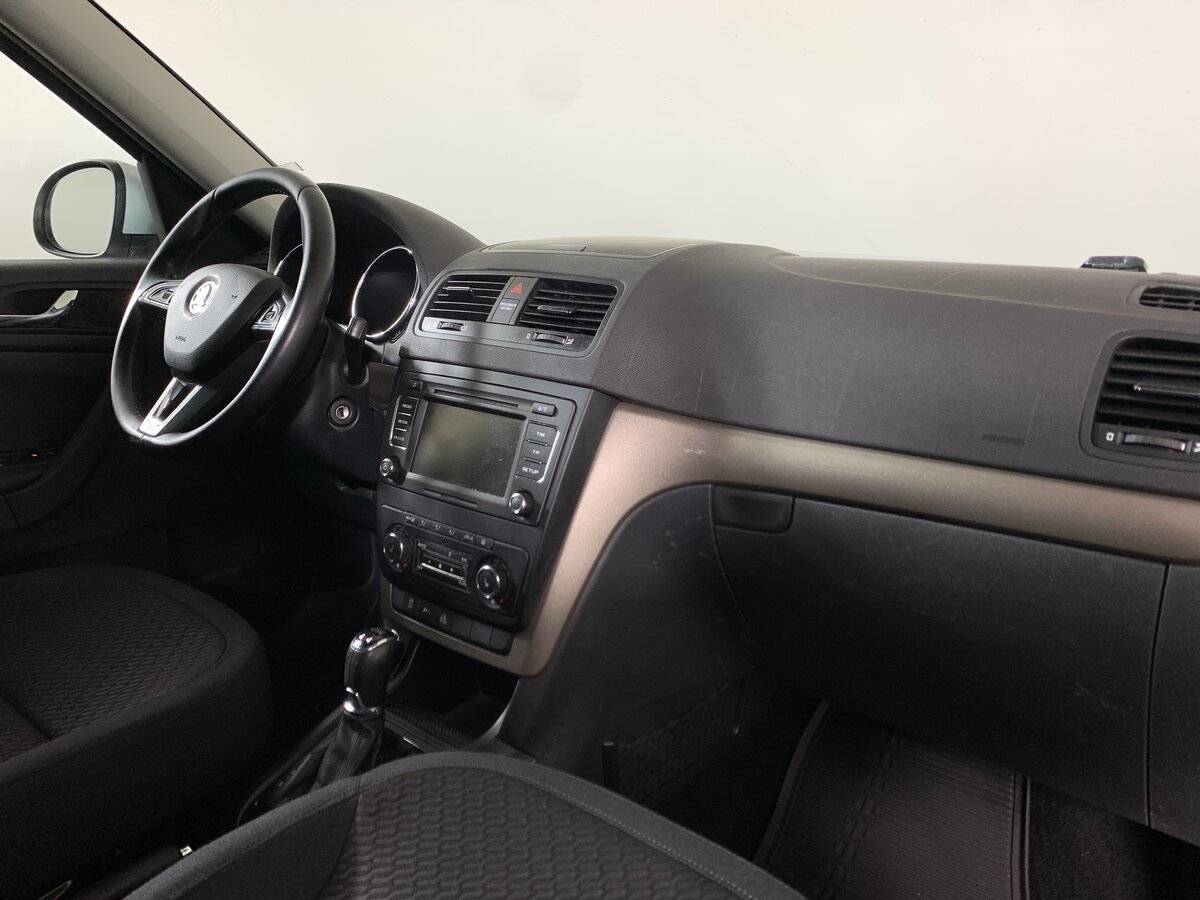 Купить Skoda Yeti с пробегом. Фото: #12