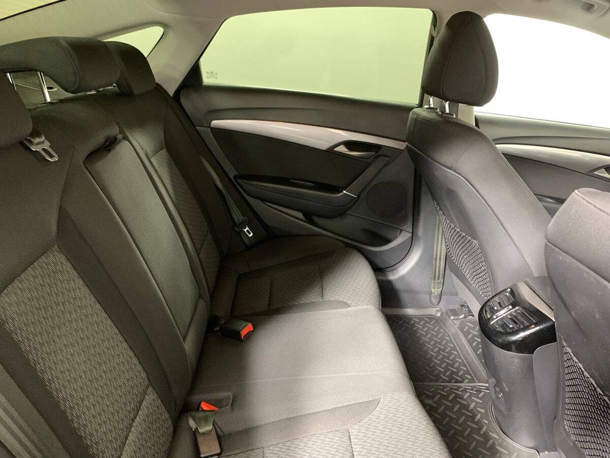 Купить Hyundai i40 с пробегом. Фото: #16