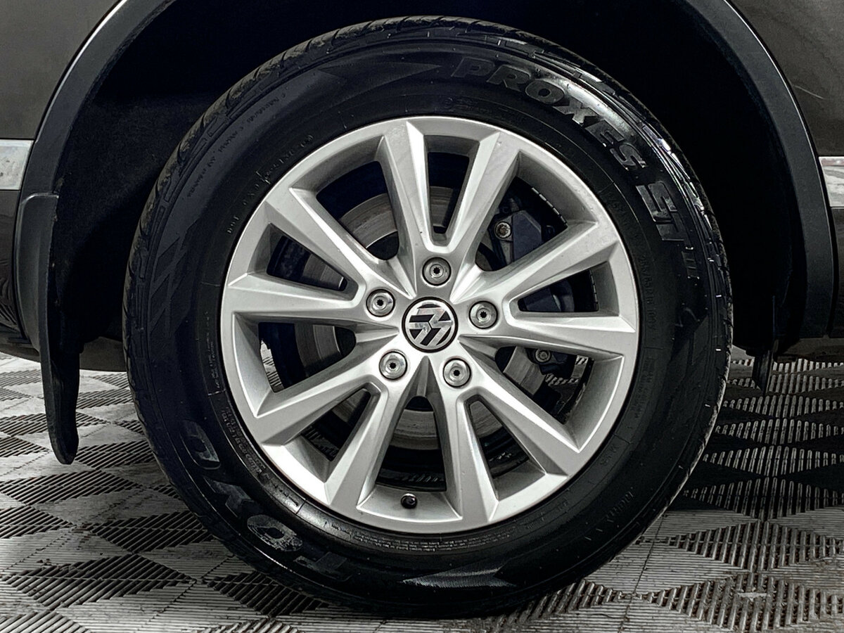 Купить Volkswagen Touareg с пробегом. Фото: #18