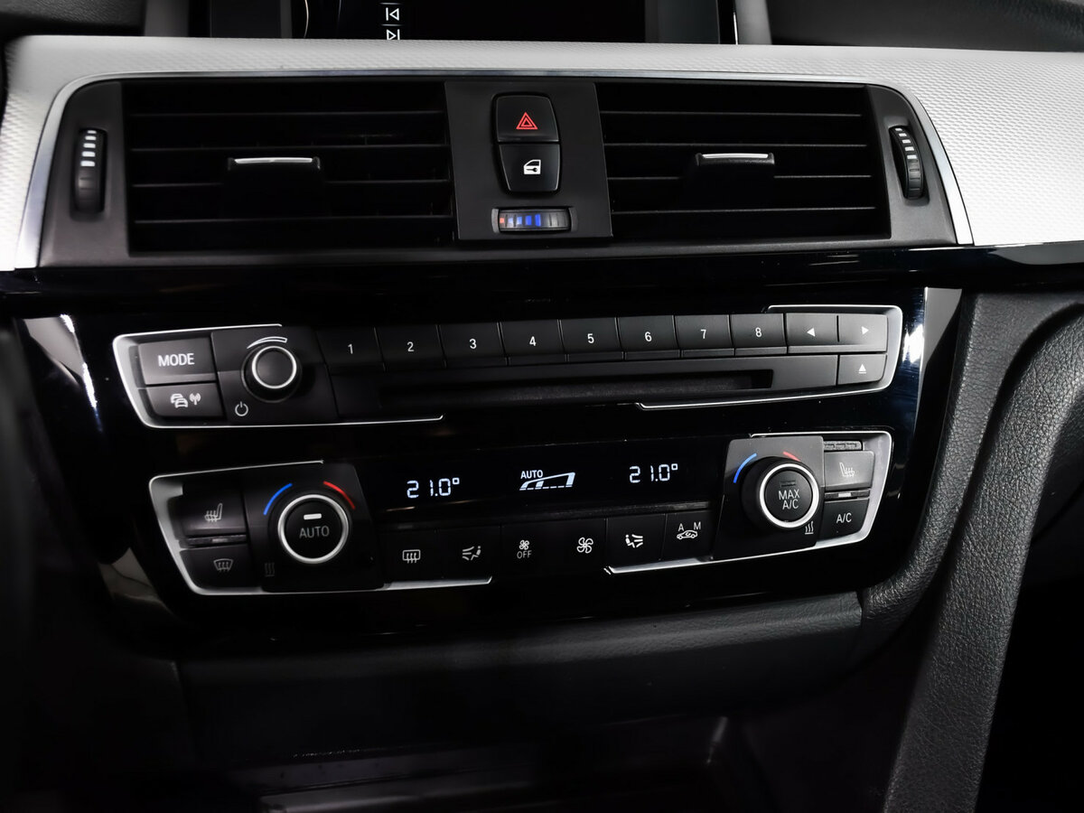 Купить BMW 3 серии с пробегом. Фото: #14