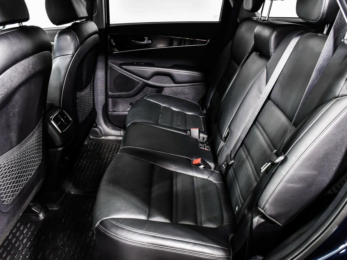 Купить Kia Sorento с пробегом. Фото: #9