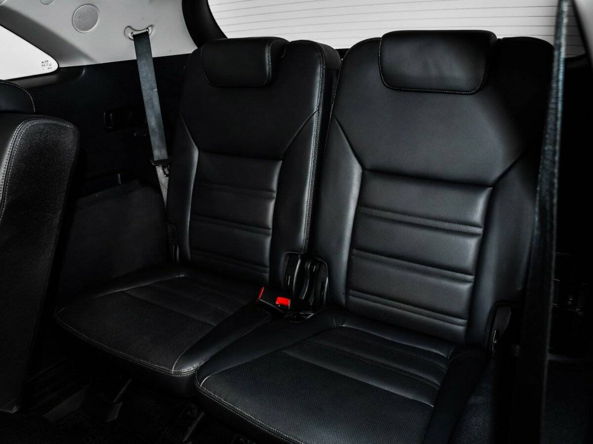 Купить Kia Sorento с пробегом. Фото: #10