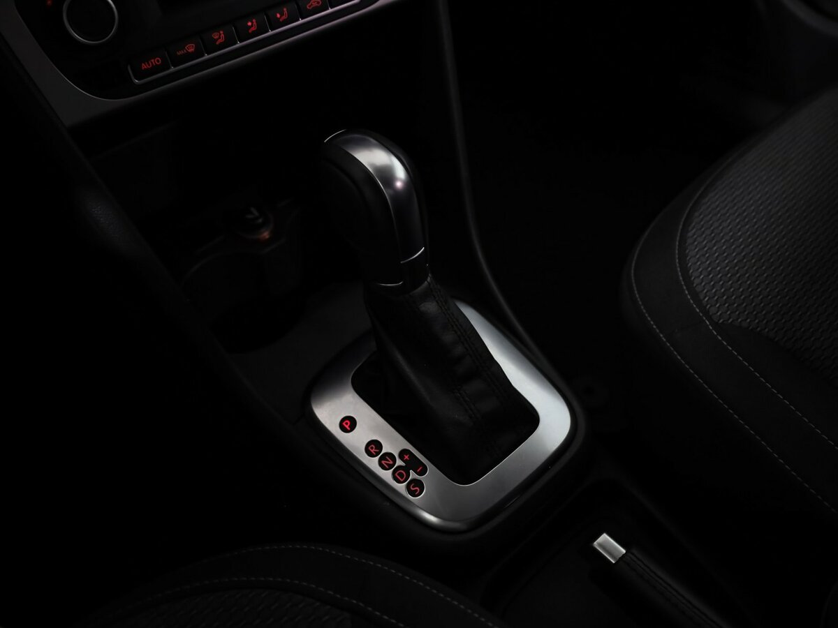 Купить Volkswagen Polo с пробегом. Фото: #11