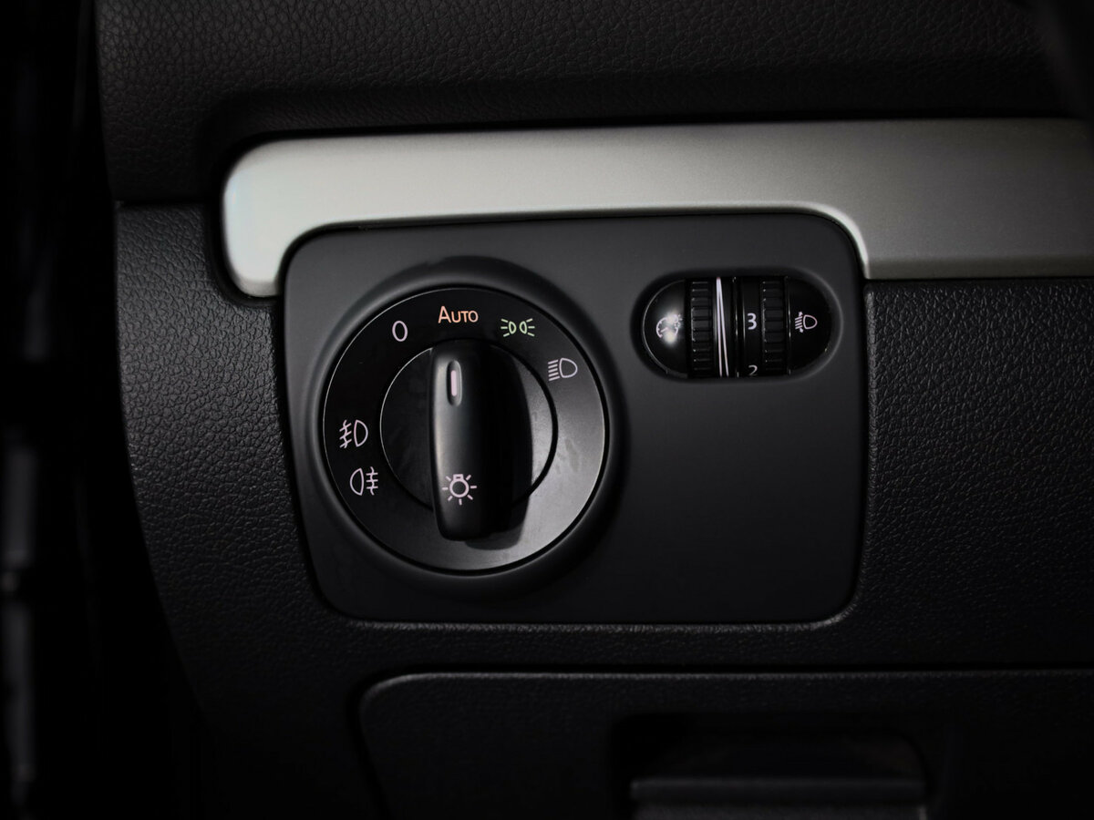 Купить Volkswagen Golf с пробегом. Фото: #13