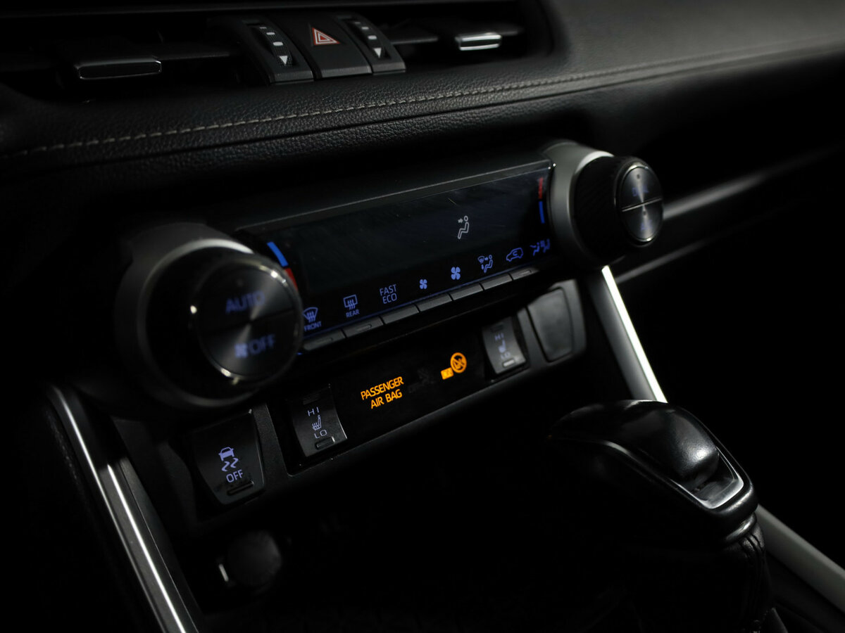 Купить Toyota RAV4 с пробегом. Фото: #20