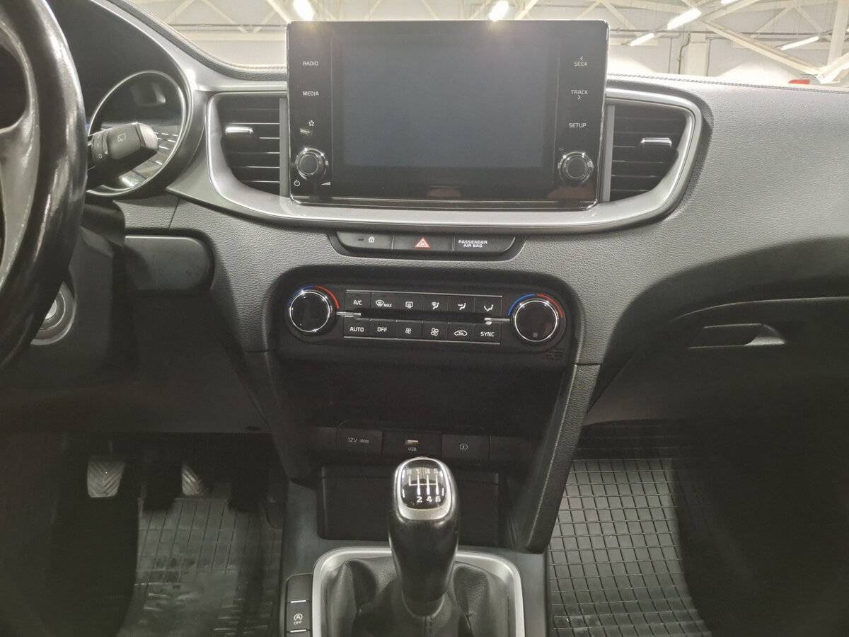 Купить Kia Ceed с пробегом. Фото: #14