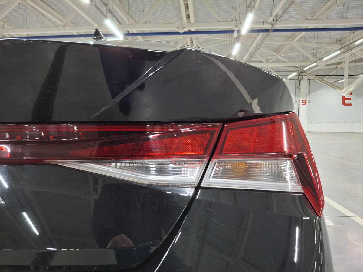 Купить Hyundai Elantra с пробегом. Фото: #8