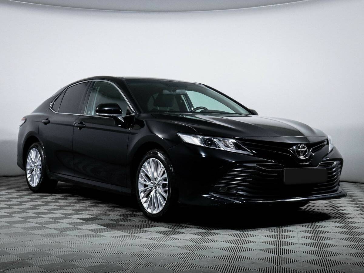Купить Toyota Camry с пробегом. Фото: #2