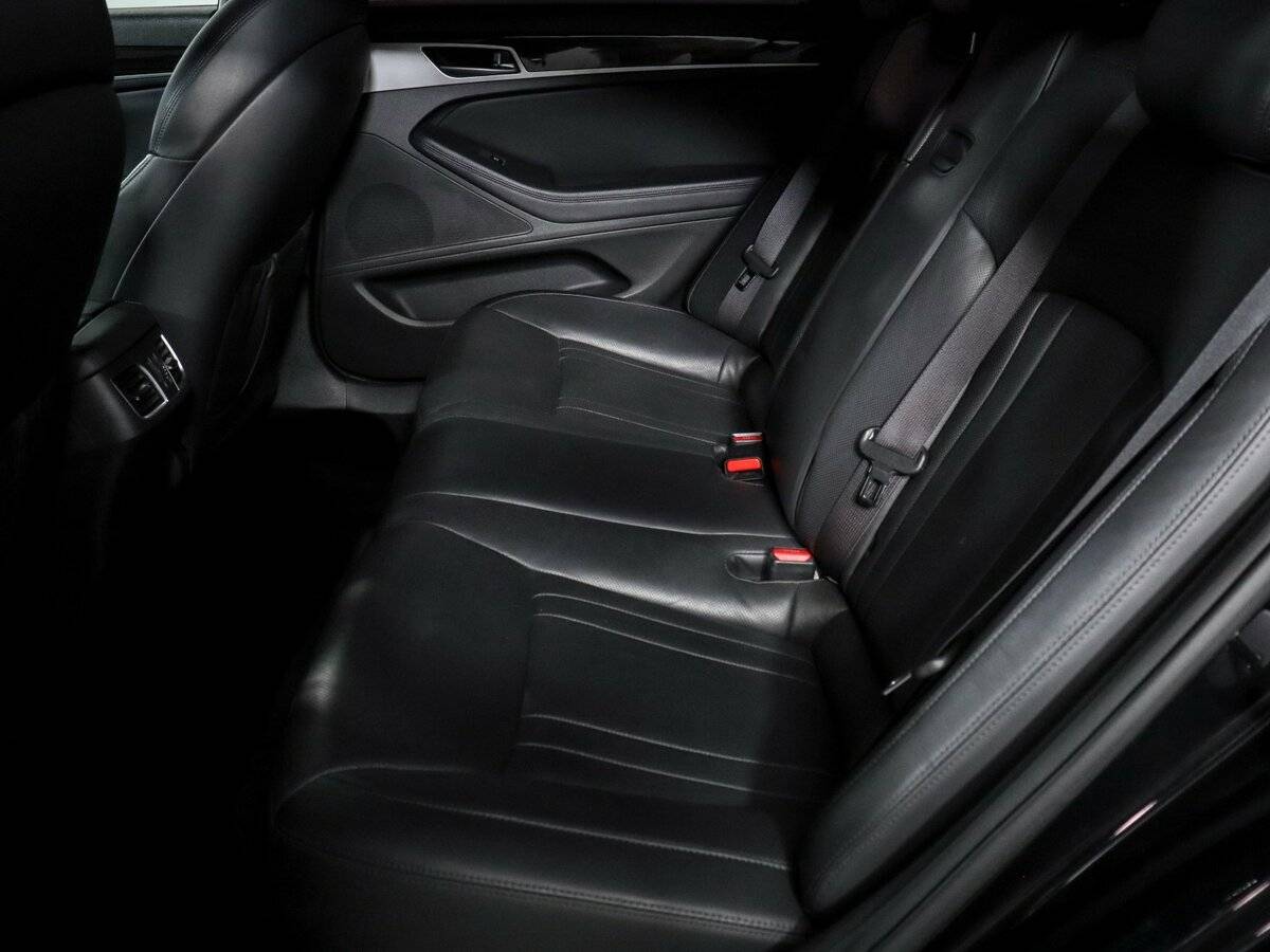 Купить Hyundai Genesis с пробегом. Фото: #7