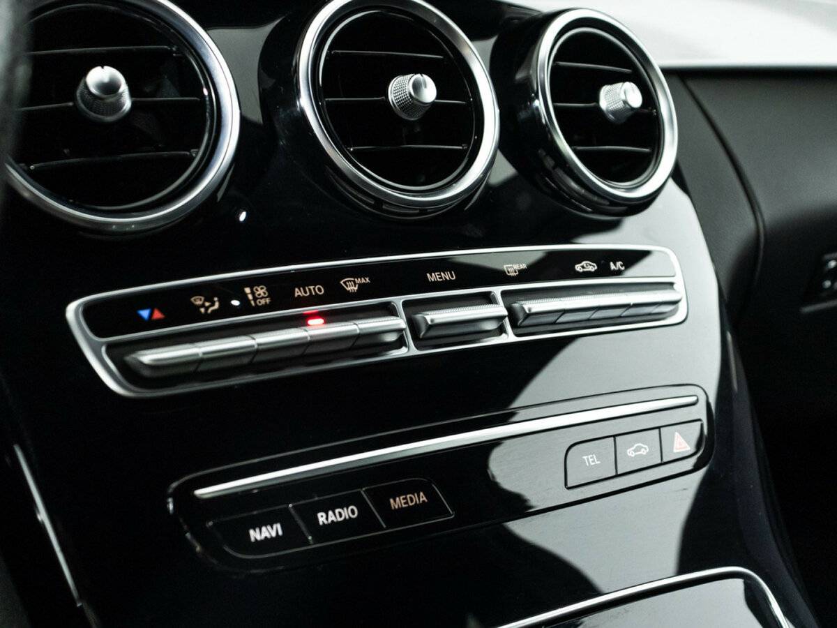Купить Mercedes-Benz C-Класс с пробегом. Фото: #1
