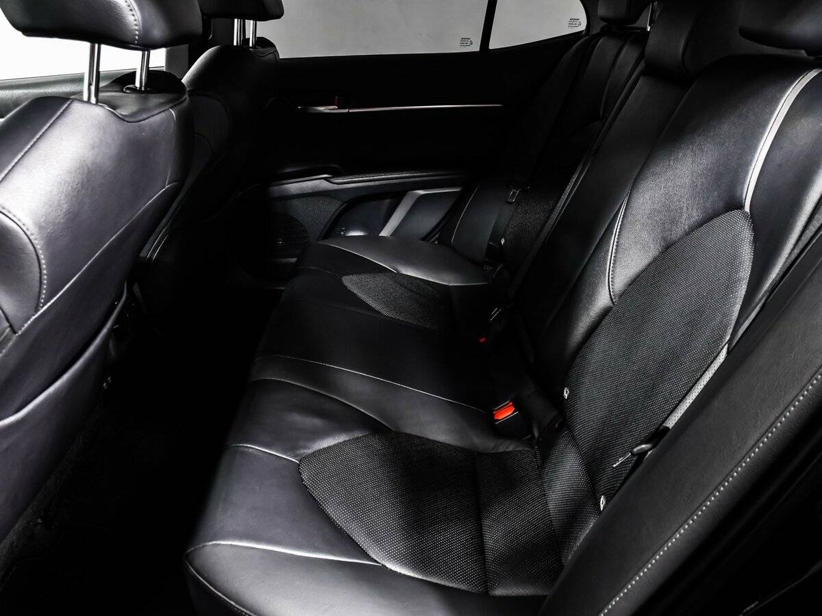 Купить Toyota Camry с пробегом. Фото: #10