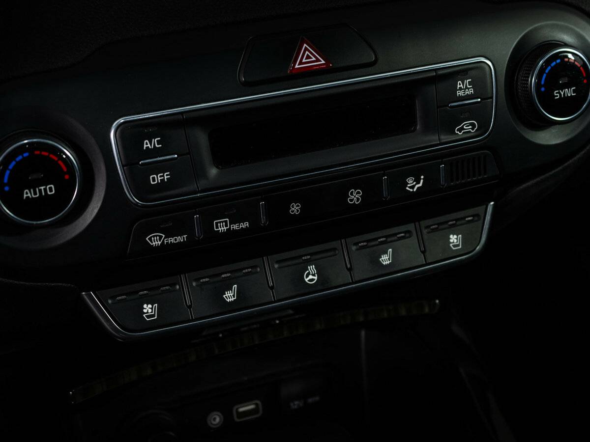 Купить Kia Sorento с пробегом. Фото: #15