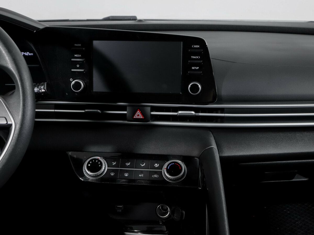 Купить Hyundai Elantra с пробегом. Фото: #12