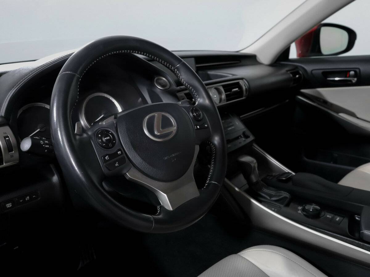 Купить Lexus IS с пробегом. Фото: #11
