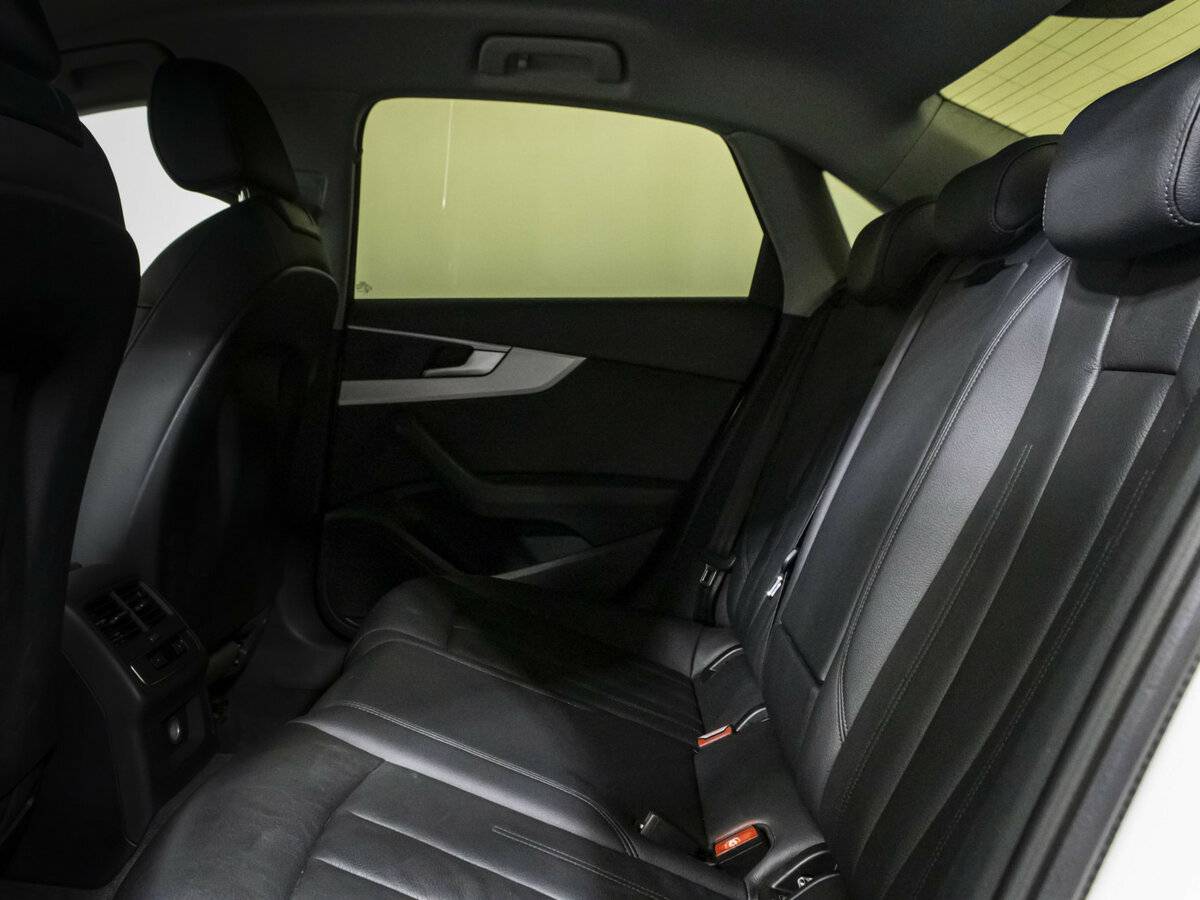 Купить Audi A4 с пробегом. Фото: #8