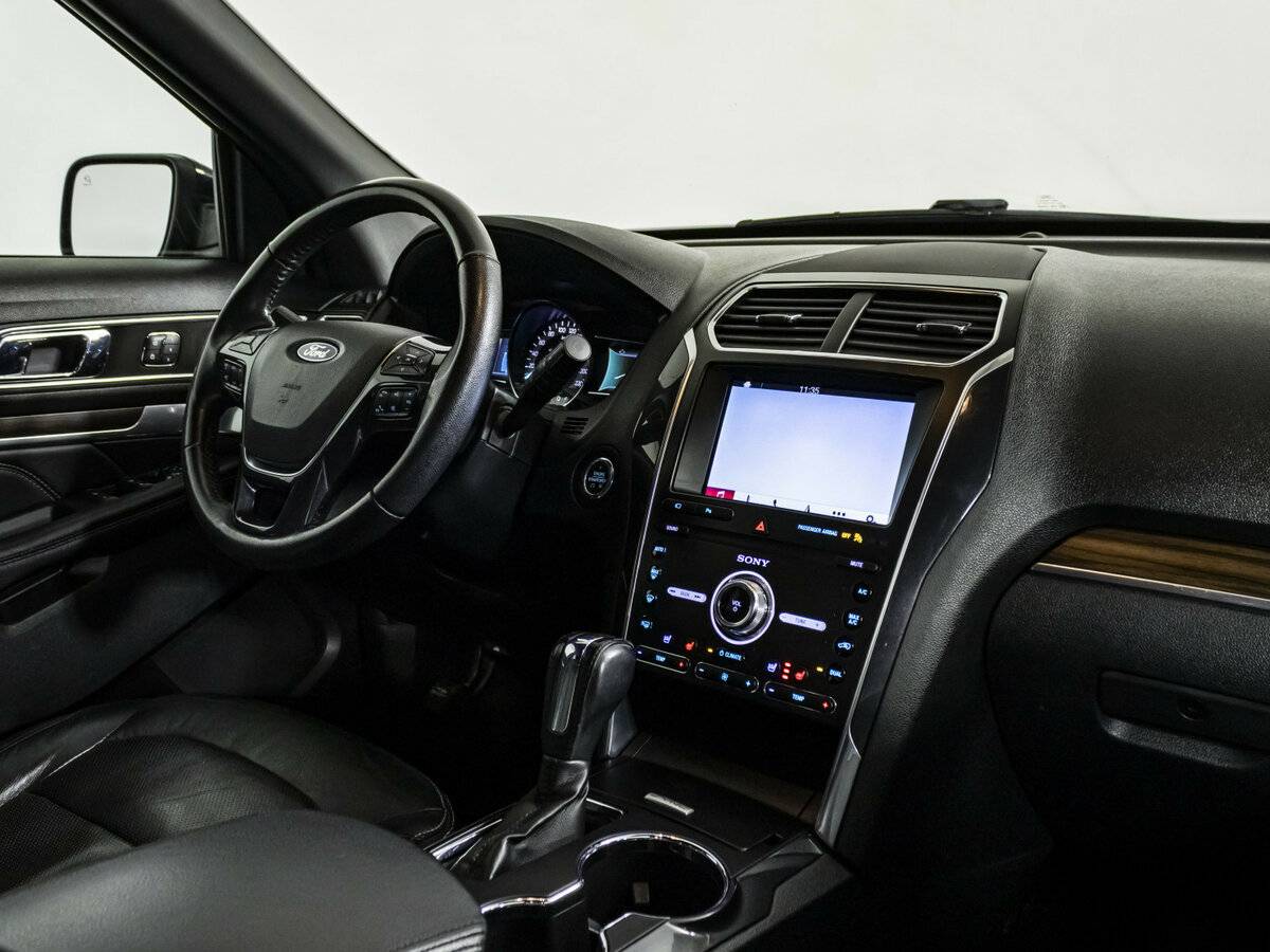 Купить Ford Explorer с пробегом. Фото: #6