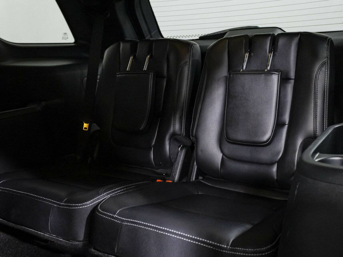 Купить Ford Explorer с пробегом. Фото: #11