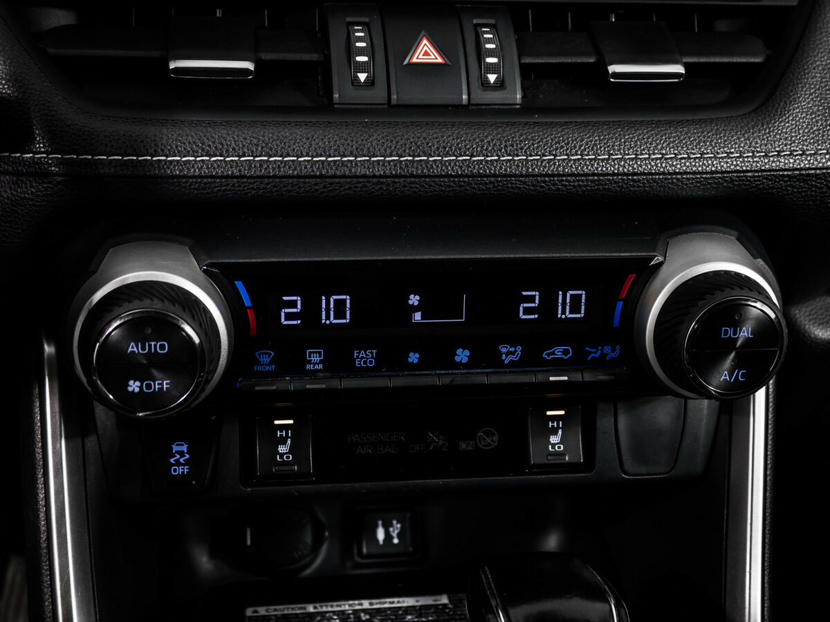 Купить Toyota RAV4 с пробегом. Фото: #17