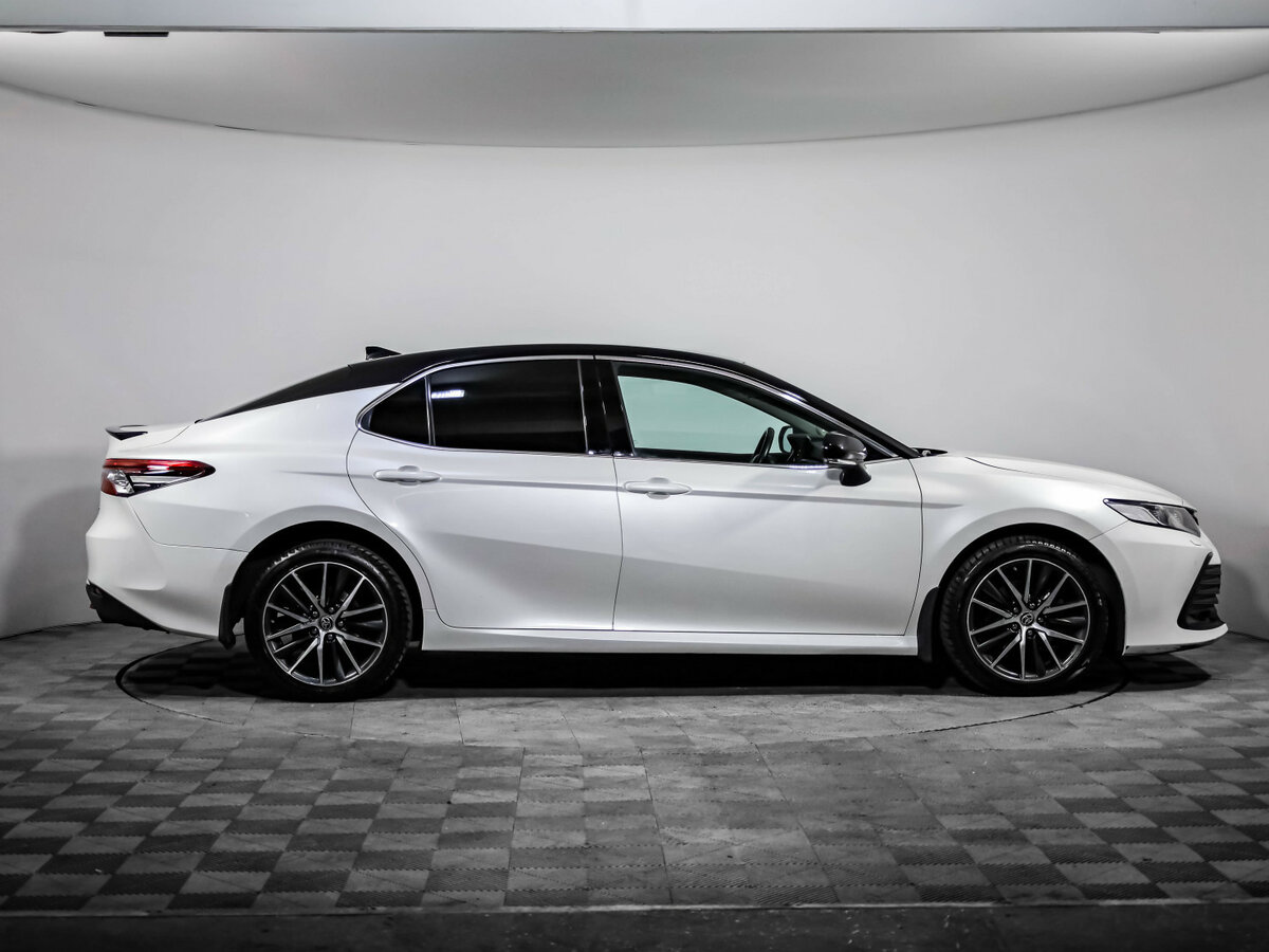 Купить Toyota Camry с пробегом. Фото: #3