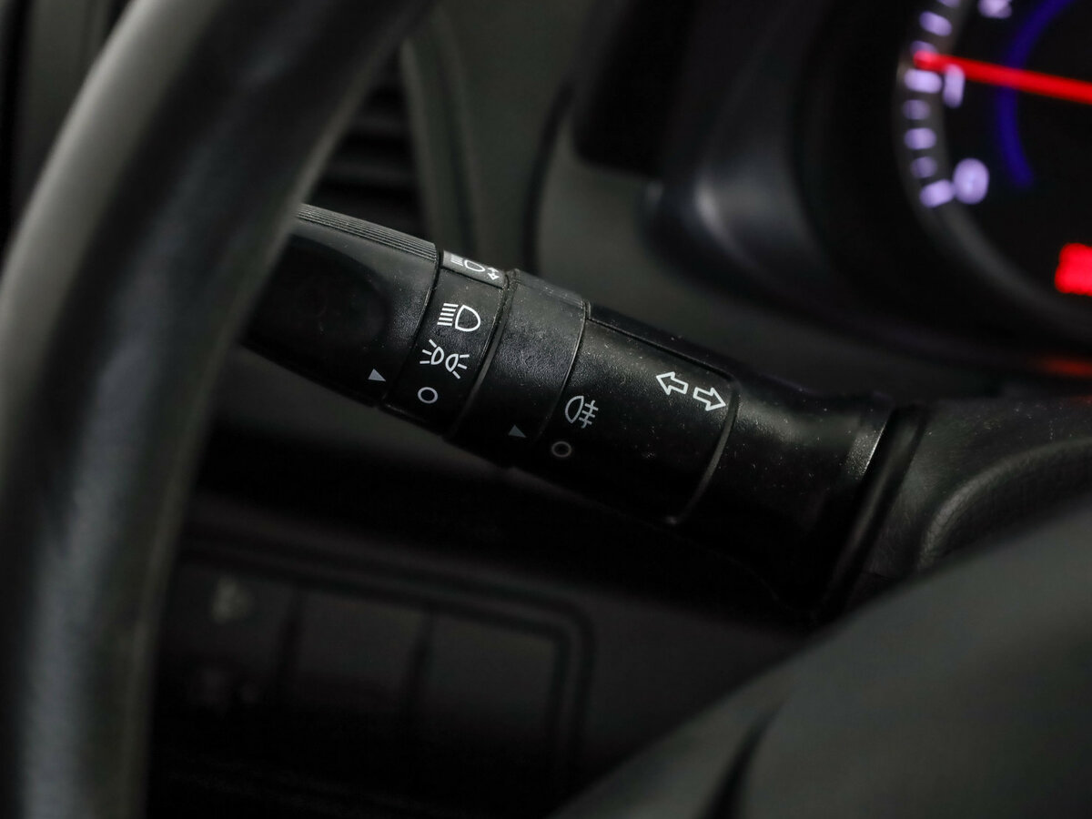 Купить Hyundai Solaris с пробегом. Фото: #13