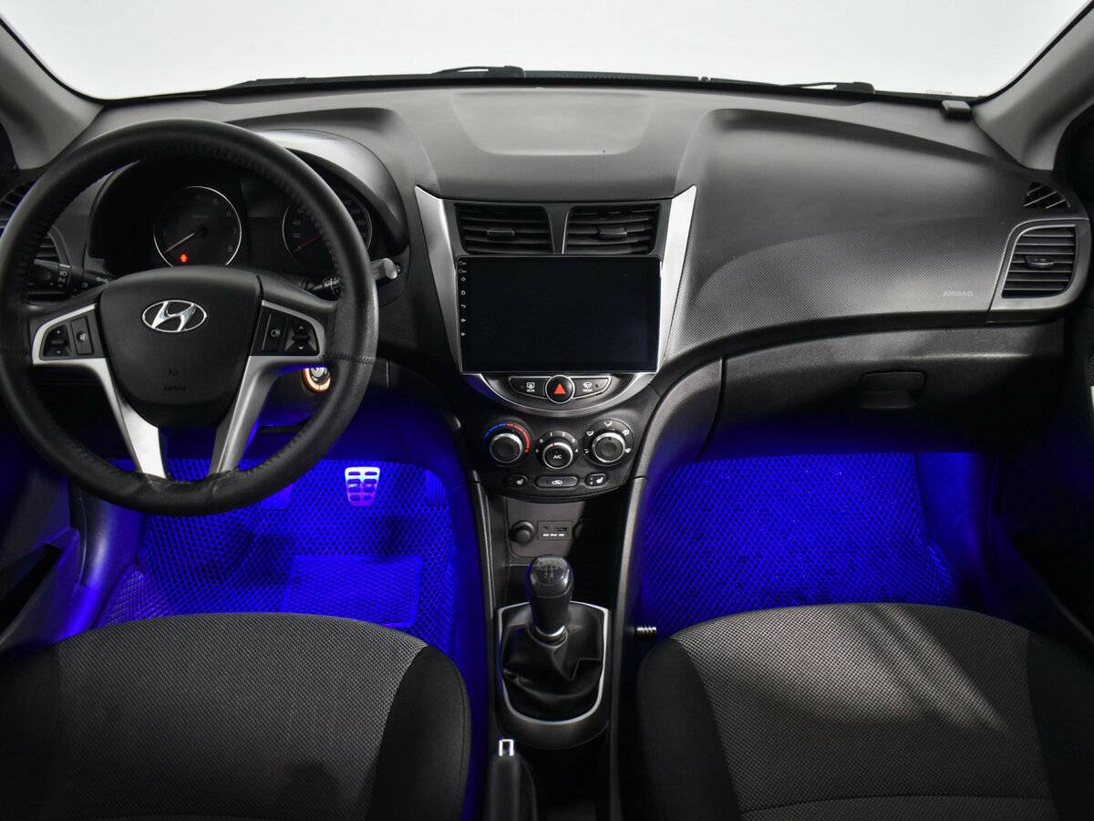 Купить Hyundai Solaris с пробегом. Фото: #12