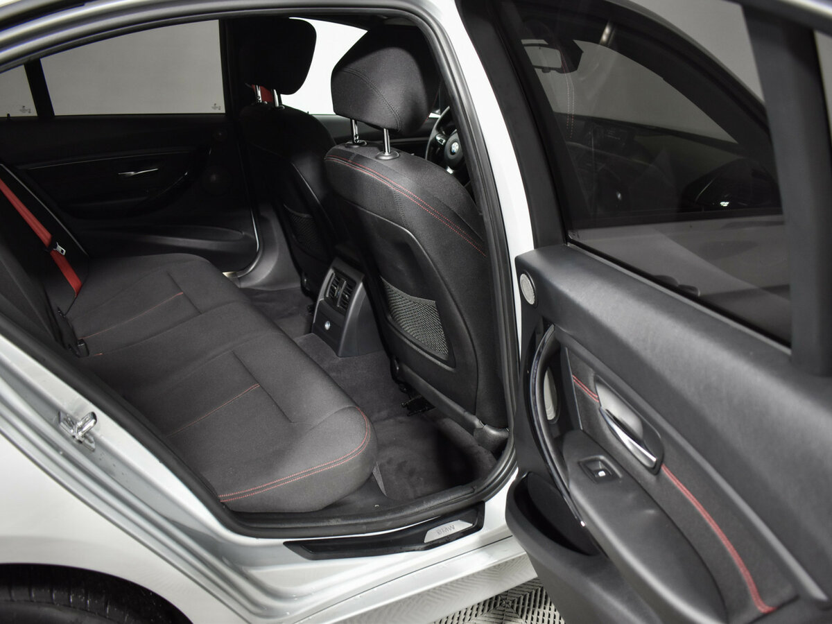 Купить BMW 3 серии с пробегом. Фото: #11