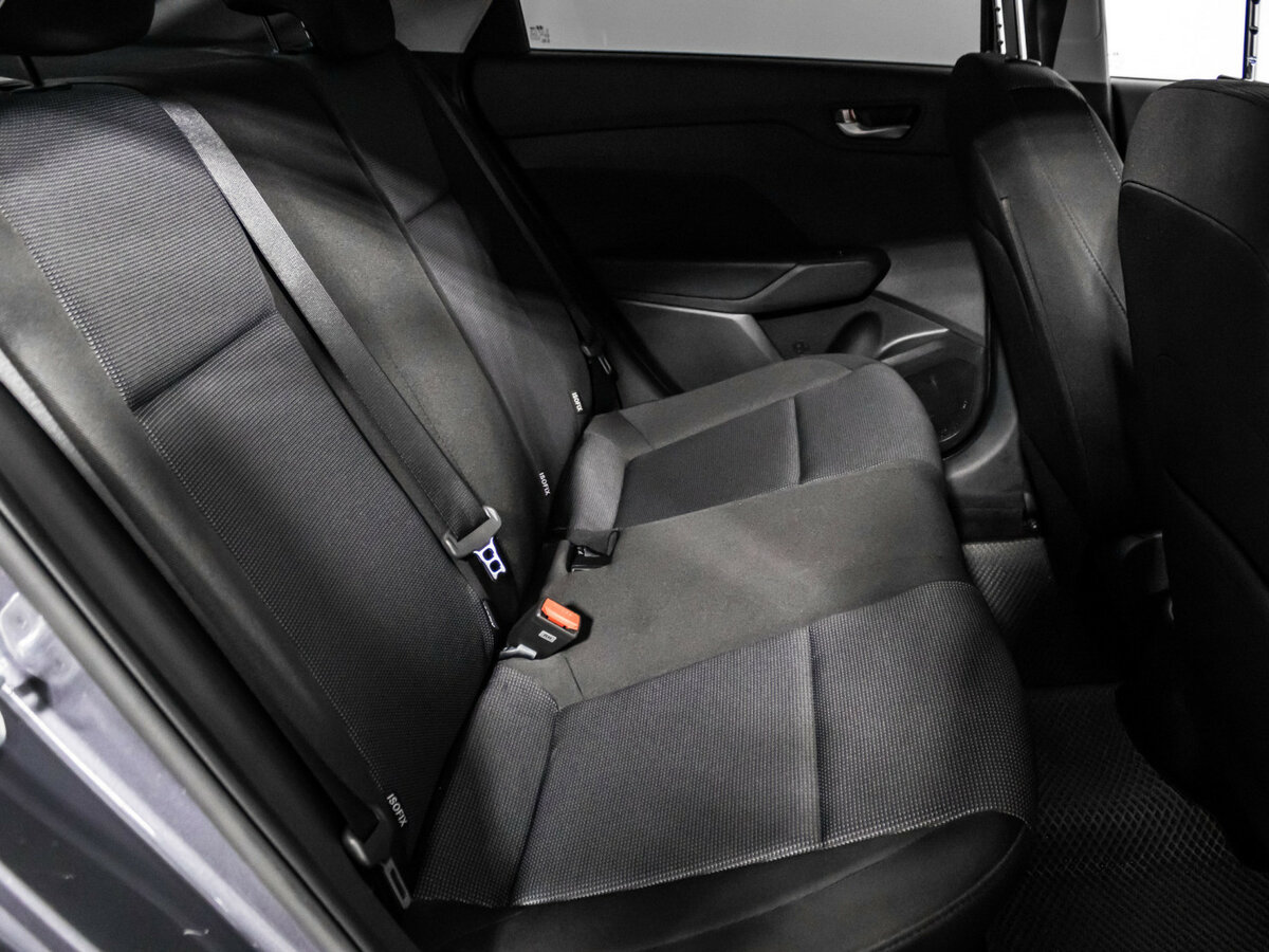 Купить Solaris HS с пробегом. Фото: #10