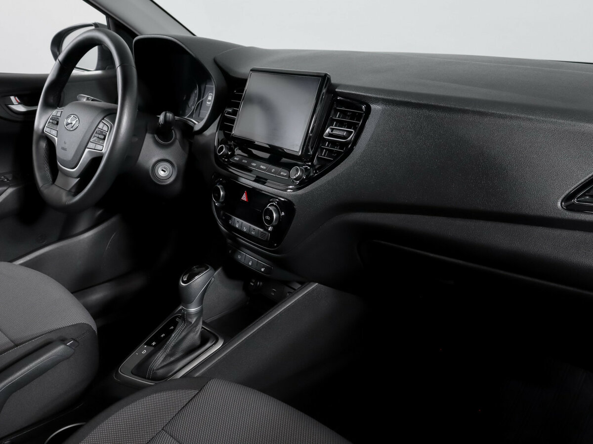 Купить Hyundai Solaris с пробегом. Фото: #6