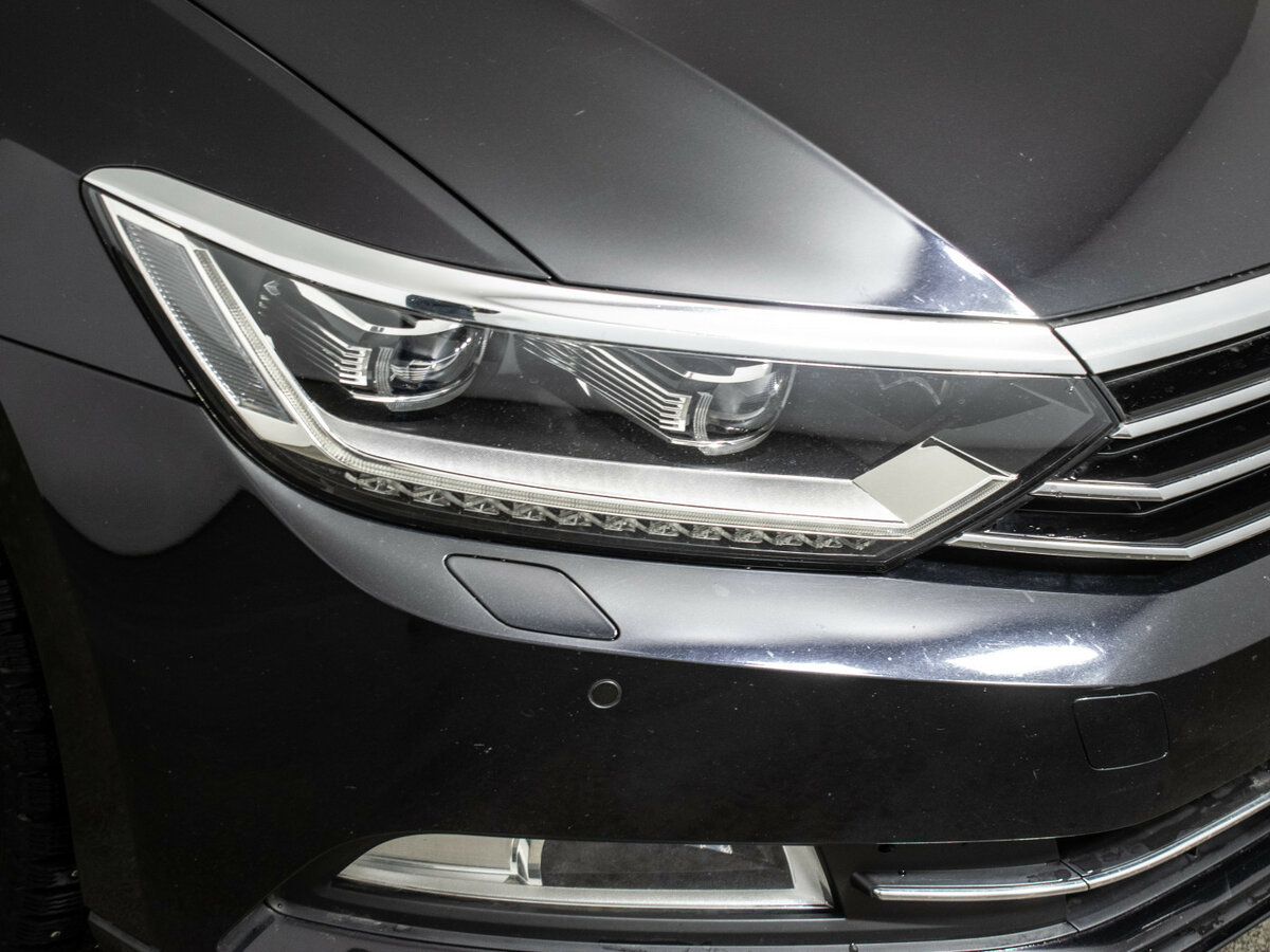 Купить Volkswagen Passat с пробегом. Фото: #16