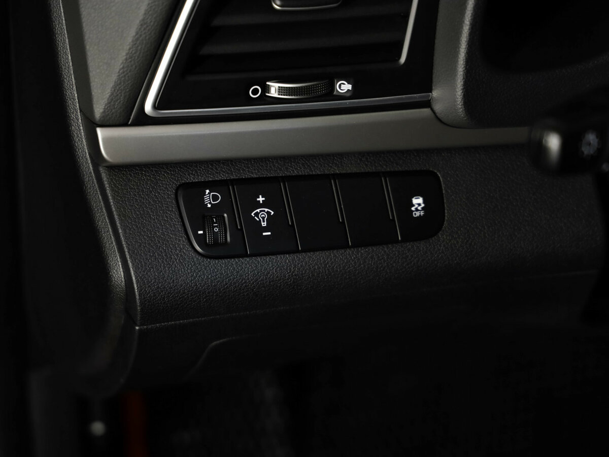 Купить Hyundai Elantra с пробегом. Фото: #14